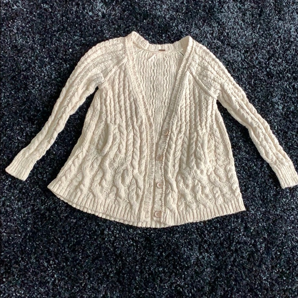 Free People amazing 💯 % cotton sweater!! 💕💕